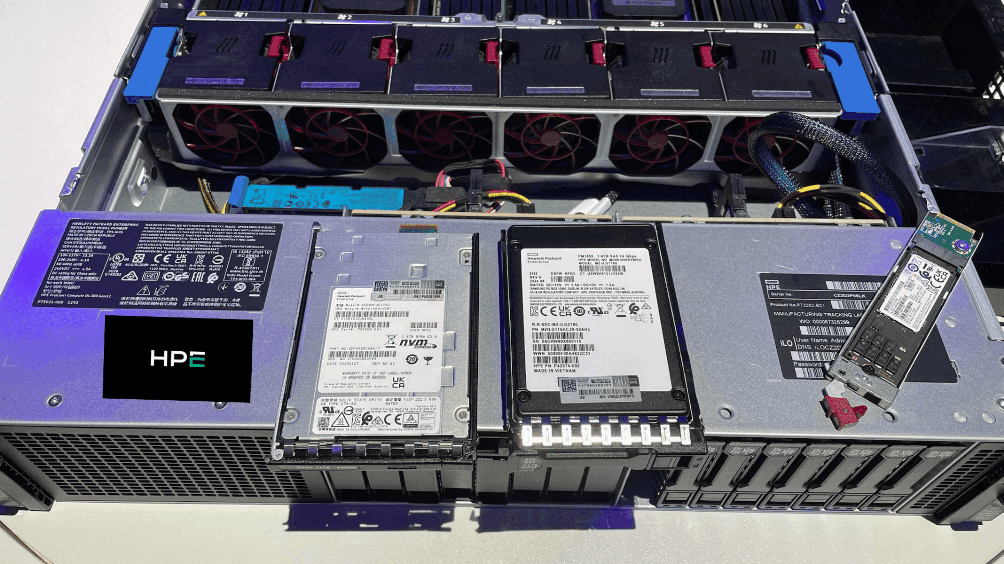 Deadline 2026: Warum KMU jetzt auf HPE Smart Choice & SOC setzen müssen, um
NIS-2-konform zu bleiben – csm_7_9eaf499388.png