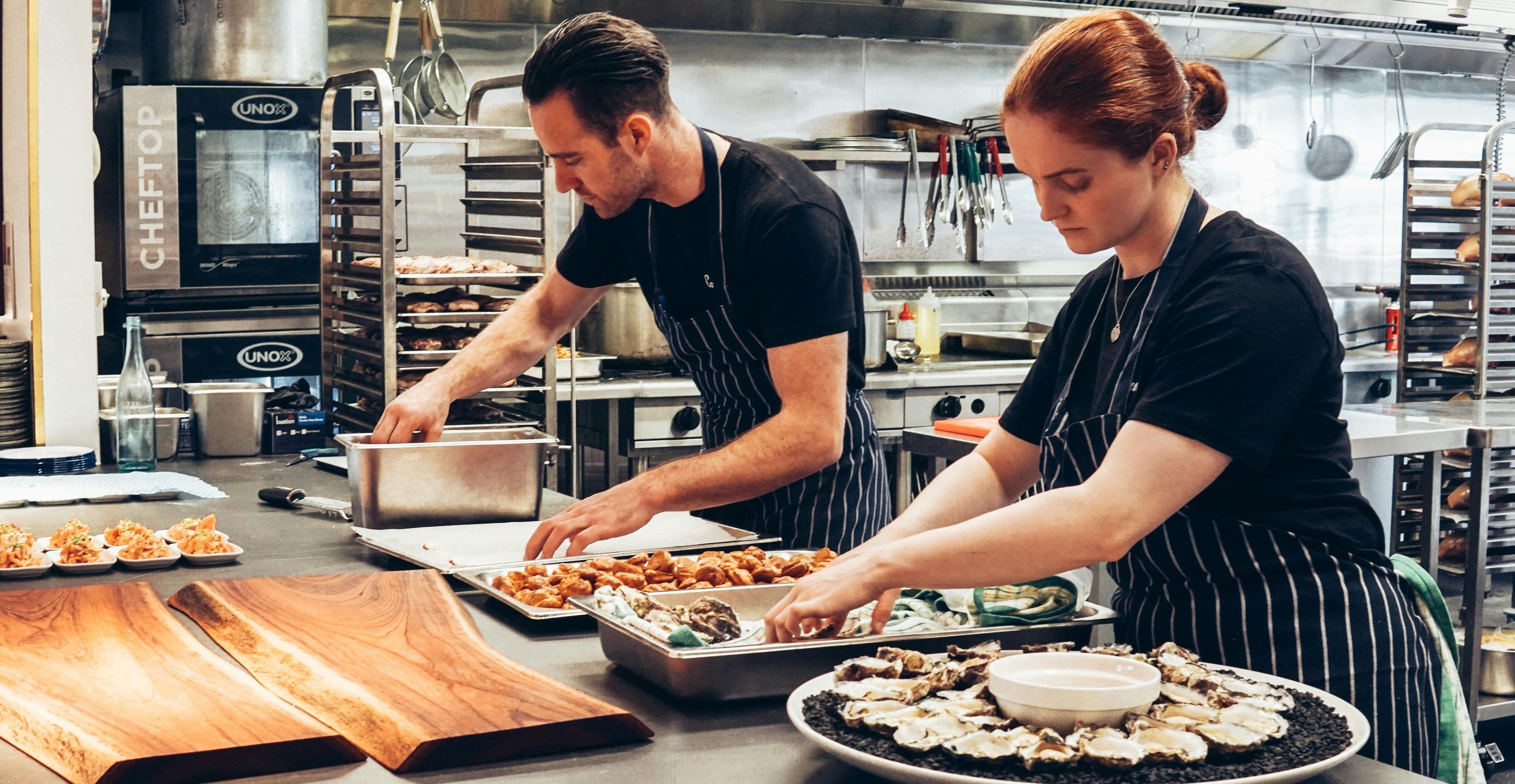 Das Ohr isst mit: FOOD & SERVICE ab sofort bestens vernetzt