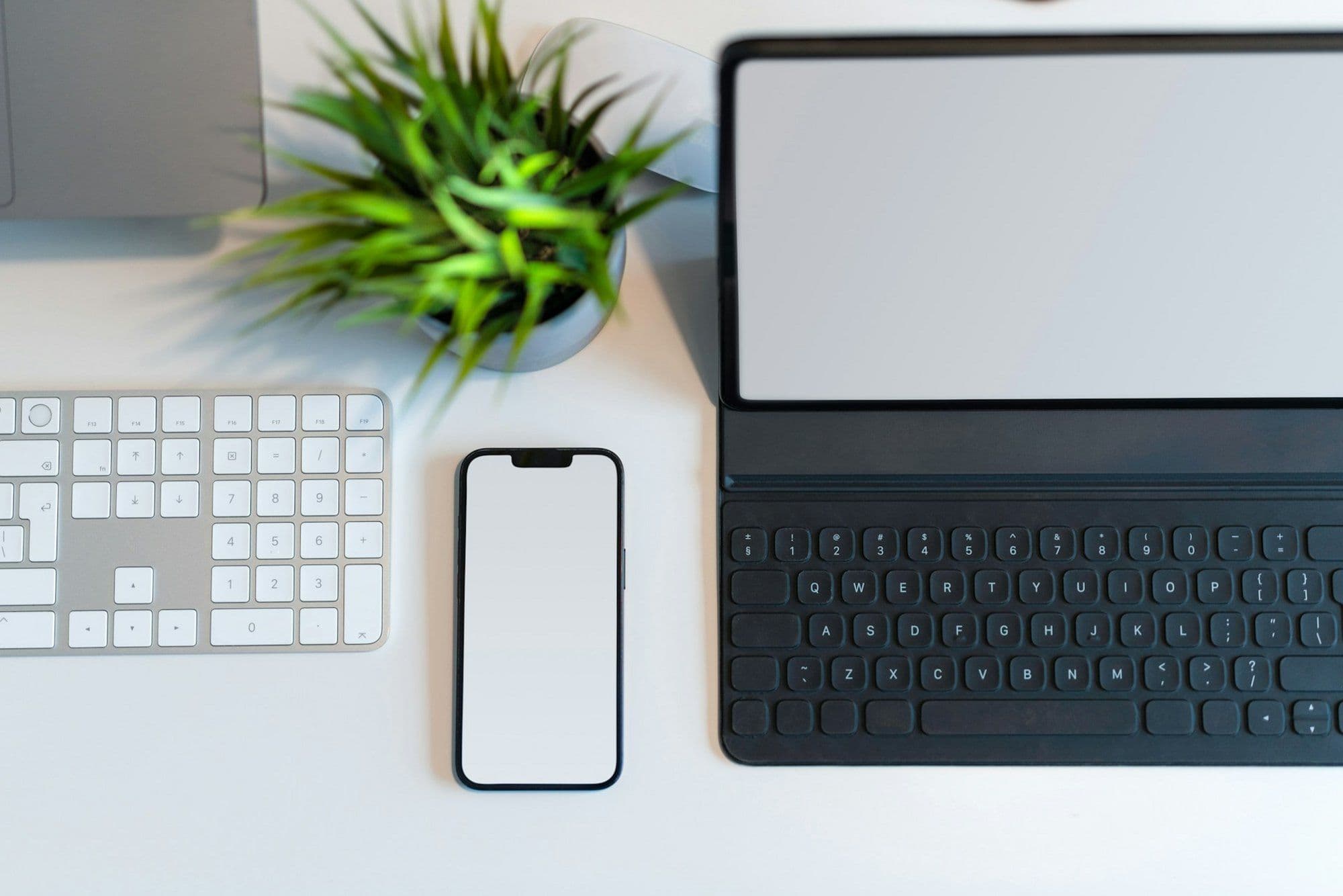 Endpoint-Management für mehr Sicherheit & Produktivität – csm_jakub-zerdzicki-_s95LilmNMU-unsplash_9efe59496b.jpg